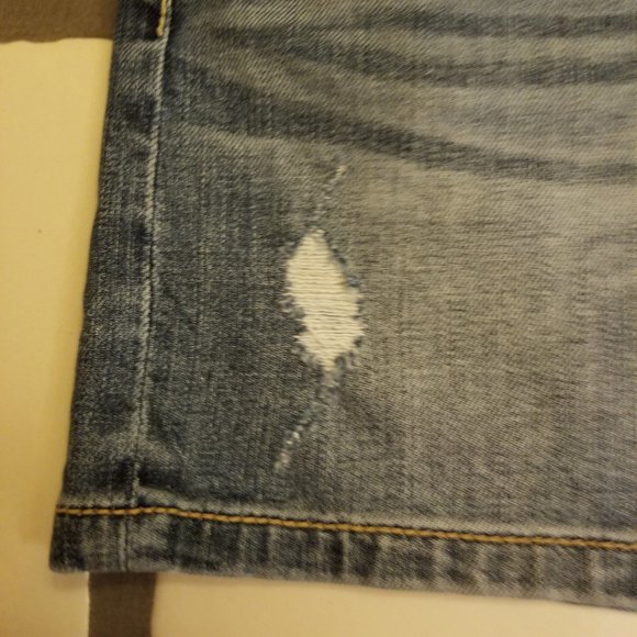 Victoria's Secret Low 5 Flap Slightly Distressed Medium Wash Jean Skirt - Picture 9 of 10